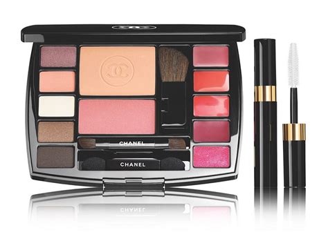 chanel take flight travel palette review|Chanel full makeup kit.